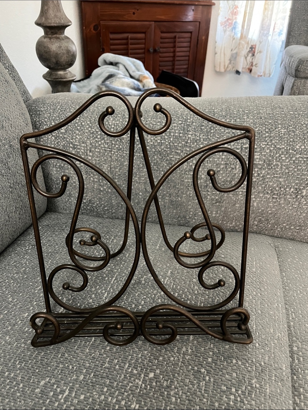 Princess House Bronze Scroll Metal Cookbook or Tablet Stand